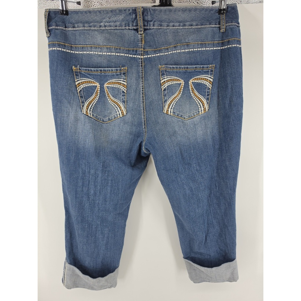 Torrid Distressed Cuffed Capri Crop Jeans Blue Plus Size Size 18 - Picture 9 of 11